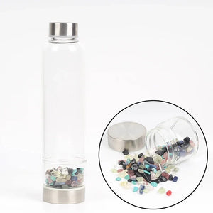 gourde en verre avec pierres colorées