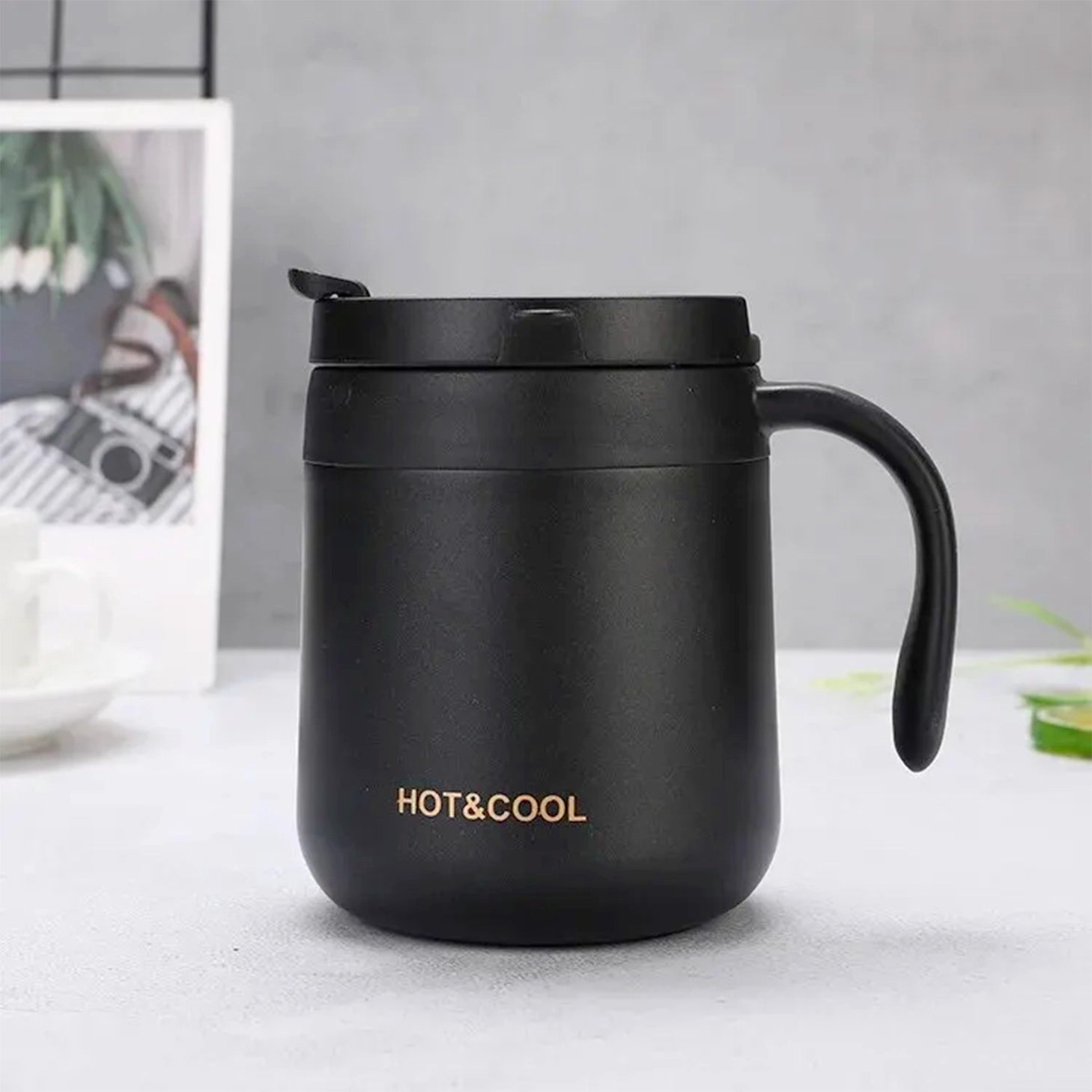 gourde mug isotherme noire avec poignée